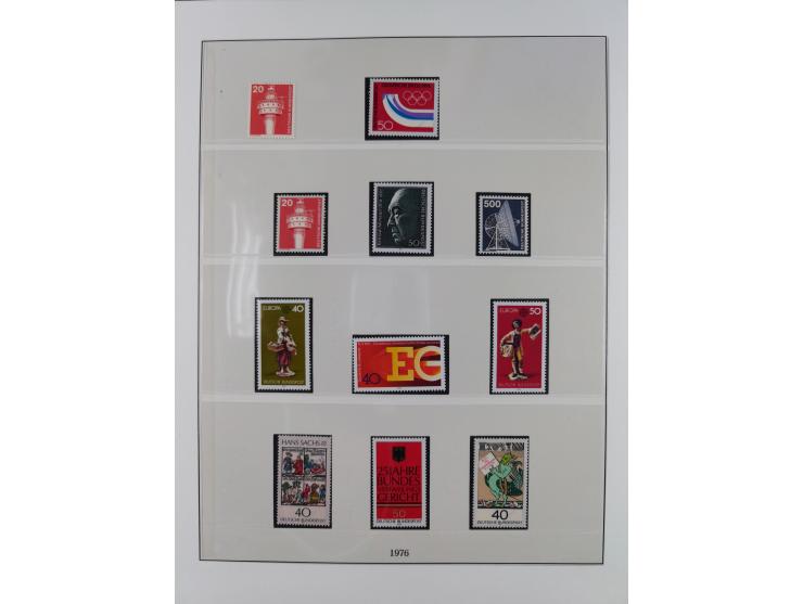 1945/90, ungebrauchte und postfrische Sammlung, oftmals komplett, dabei Bund/Berlin und DDR, DDR mit guten Dienstmarken inkl.