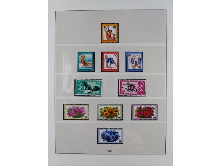 1945/90, ungebrauchte und postfrische Sammlung, oftmals komplett, dabei Bund/Berlin und DDR, DDR mit guten Dienstmarken inkl.