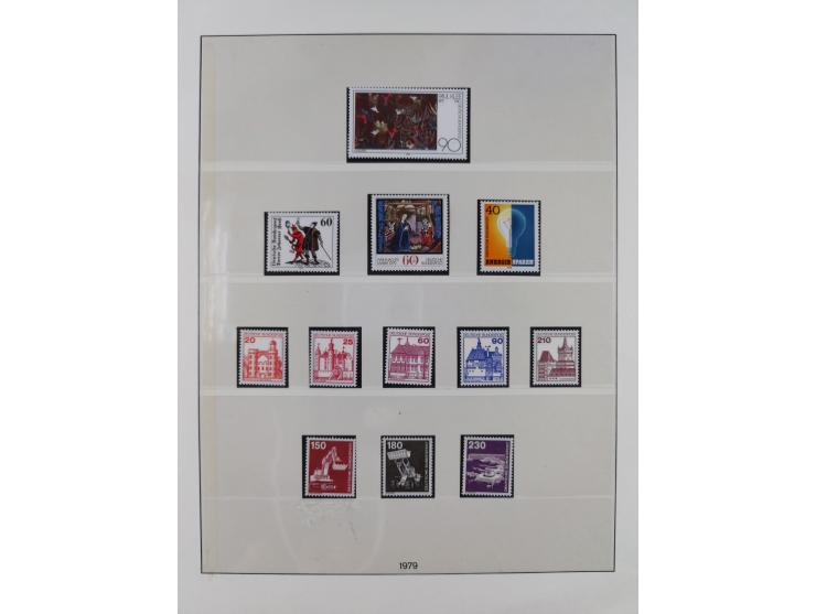 1945/90, ungebrauchte und postfrische Sammlung, oftmals komplett, dabei Bund/Berlin und DDR, DDR mit guten Dienstmarken inkl.