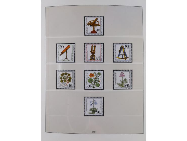 1945/90, ungebrauchte und postfrische Sammlung, oftmals komplett, dabei Bund/Berlin und DDR, DDR mit guten Dienstmarken inkl.