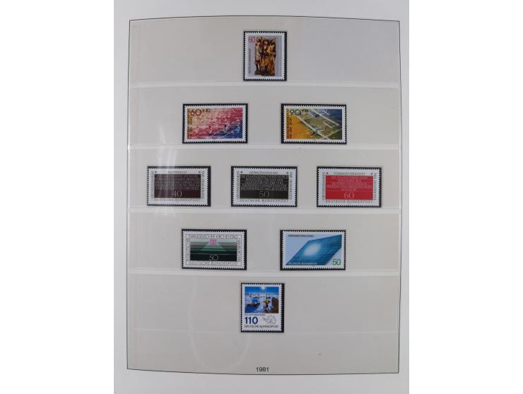 1945/90, ungebrauchte und postfrische Sammlung, oftmals komplett, dabei Bund/Berlin und DDR, DDR mit guten Dienstmarken inkl.