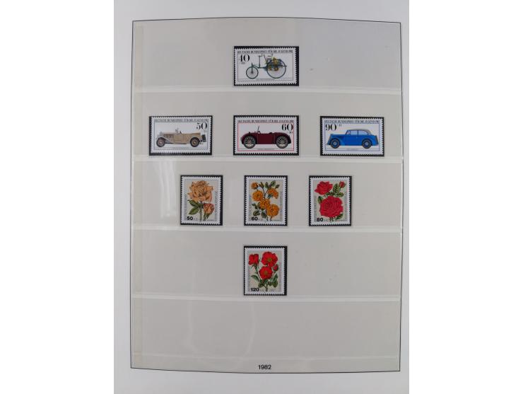 1945/90, ungebrauchte und postfrische Sammlung, oftmals komplett, dabei Bund/Berlin und DDR, DDR mit guten Dienstmarken inkl.