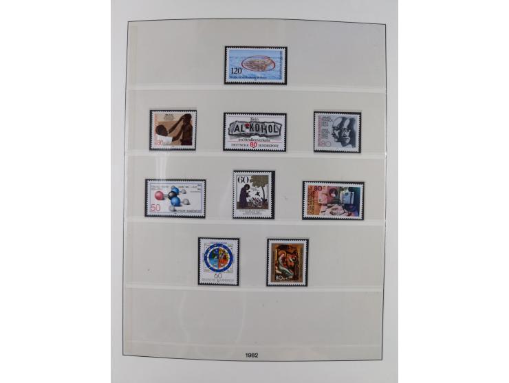 1945/90, ungebrauchte und postfrische Sammlung, oftmals komplett, dabei Bund/Berlin und DDR, DDR mit guten Dienstmarken inkl.