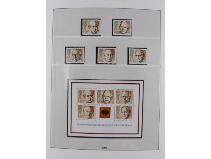 1945/90, ungebrauchte und postfrische Sammlung, oftmals komplett, dabei Bund/Berlin und DDR, DDR mit guten Dienstmarken inkl.