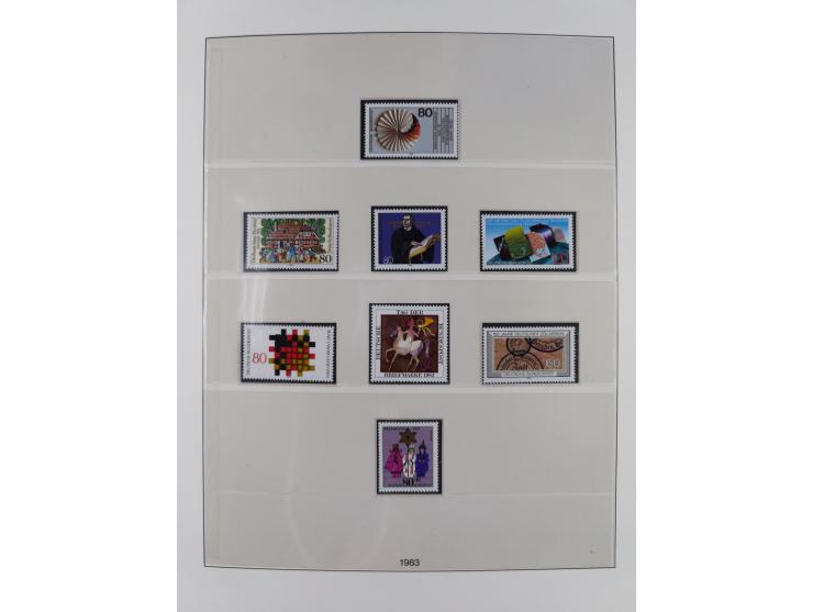 1945/90, ungebrauchte und postfrische Sammlung, oftmals komplett, dabei Bund/Berlin und DDR, DDR mit guten Dienstmarken inkl.