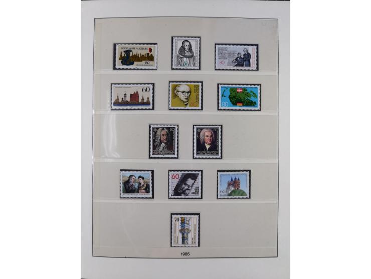 1945/90, ungebrauchte und postfrische Sammlung, oftmals komplett, dabei Bund/Berlin und DDR, DDR mit guten Dienstmarken inkl.