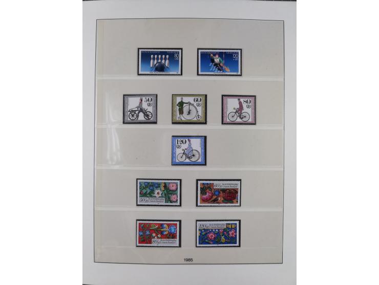 1945/90, ungebrauchte und postfrische Sammlung, oftmals komplett, dabei Bund/Berlin und DDR, DDR mit guten Dienstmarken inkl.