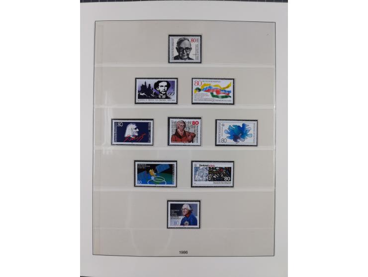 1945/90, ungebrauchte und postfrische Sammlung, oftmals komplett, dabei Bund/Berlin und DDR, DDR mit guten Dienstmarken inkl.