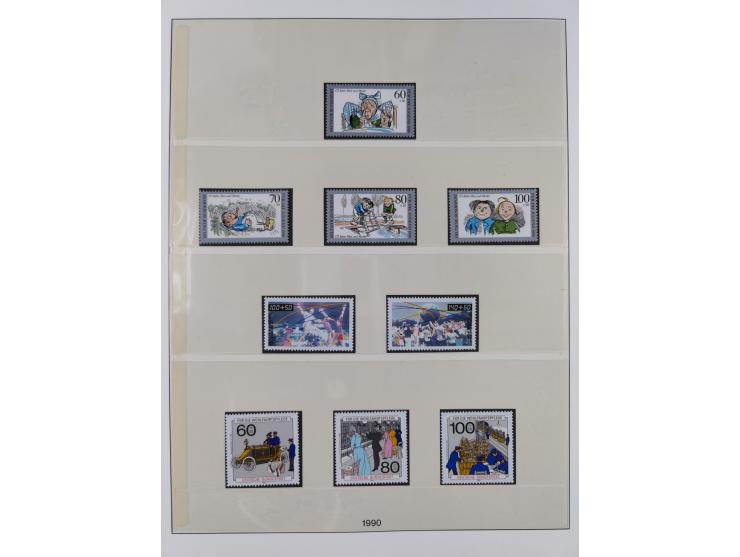 1945/90, ungebrauchte und postfrische Sammlung, oftmals komplett, dabei Bund/Berlin und DDR, DDR mit guten Dienstmarken inkl.