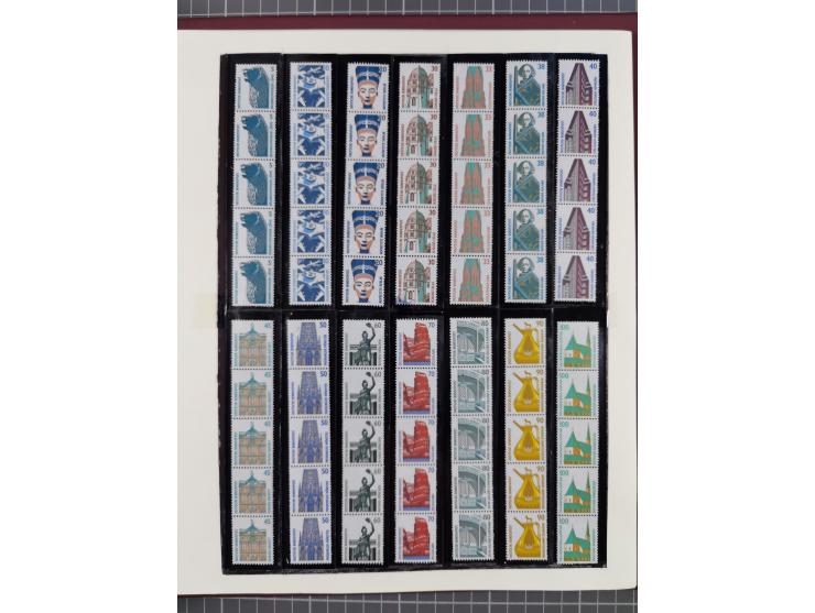 1945/90, ungebrauchte und postfrische Sammlung, oftmals komplett, dabei Bund/Berlin und DDR, DDR mit guten Dienstmarken inkl.