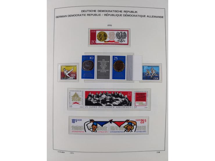 1945/90, ungebrauchte und postfrische Sammlung, oftmals komplett, dabei Bund/Berlin und DDR, DDR mit guten Dienstmarken inkl.