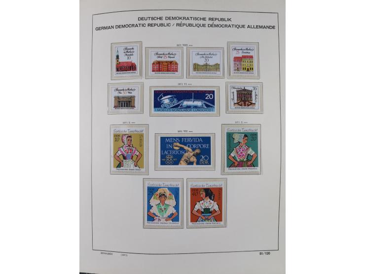 1945/90, ungebrauchte und postfrische Sammlung, oftmals komplett, dabei Bund/Berlin und DDR, DDR mit guten Dienstmarken inkl.