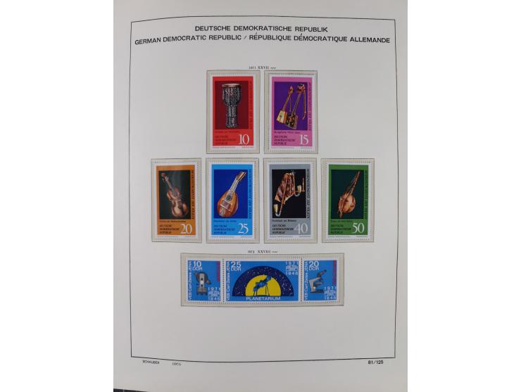 1945/90, ungebrauchte und postfrische Sammlung, oftmals komplett, dabei Bund/Berlin und DDR, DDR mit guten Dienstmarken inkl.