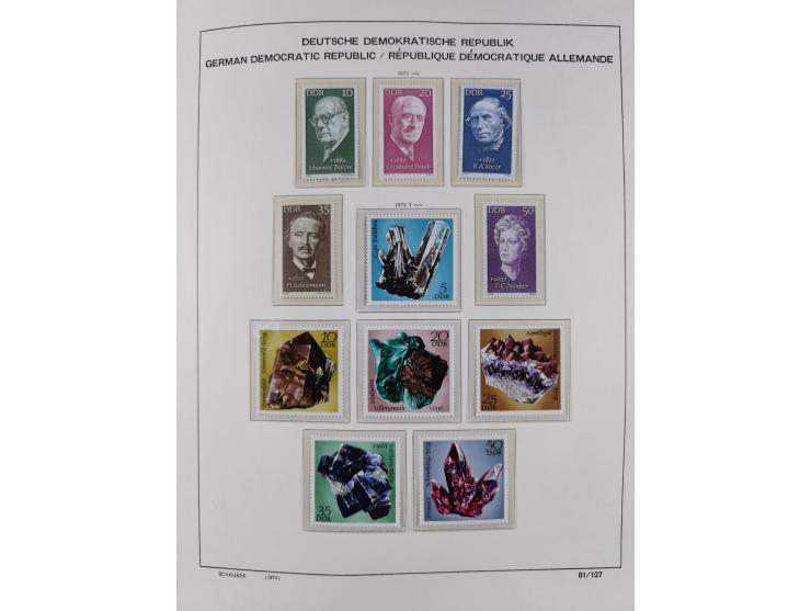 1945/90, ungebrauchte und postfrische Sammlung, oftmals komplett, dabei Bund/Berlin und DDR, DDR mit guten Dienstmarken inkl.