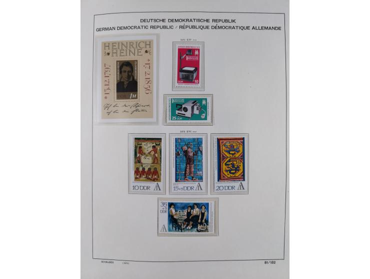 1945/90, ungebrauchte und postfrische Sammlung, oftmals komplett, dabei Bund/Berlin und DDR, DDR mit guten Dienstmarken inkl.