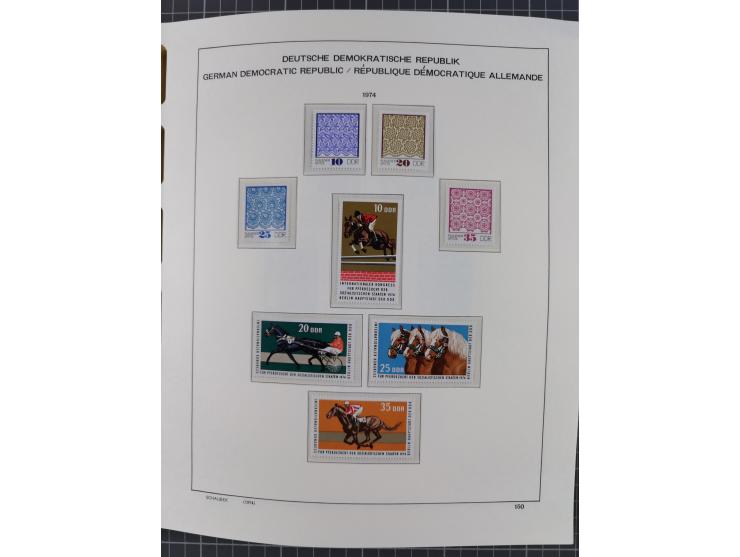 1945/90, ungebrauchte und postfrische Sammlung, oftmals komplett, dabei Bund/Berlin und DDR, DDR mit guten Dienstmarken inkl.