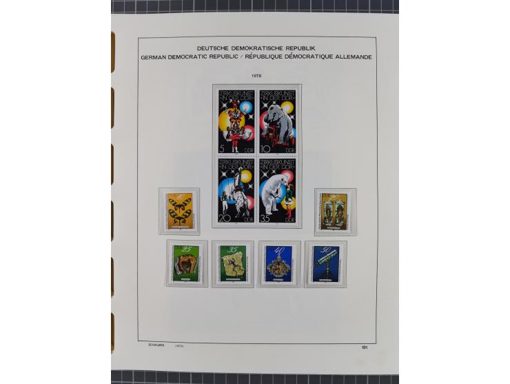 1945/90, ungebrauchte und postfrische Sammlung, oftmals komplett, dabei Bund/Berlin und DDR, DDR mit guten Dienstmarken inkl.