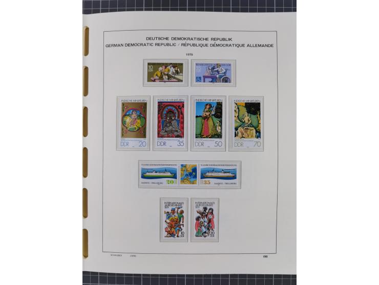 1945/90, ungebrauchte und postfrische Sammlung, oftmals komplett, dabei Bund/Berlin und DDR, DDR mit guten Dienstmarken inkl.