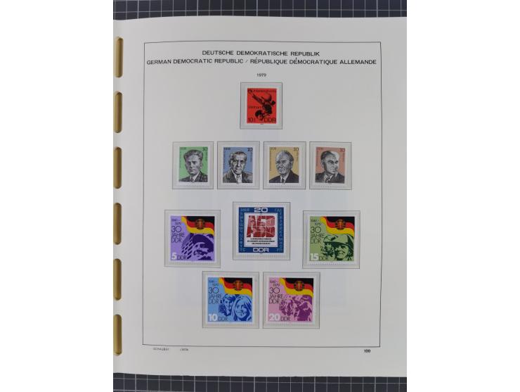 1945/90, ungebrauchte und postfrische Sammlung, oftmals komplett, dabei Bund/Berlin und DDR, DDR mit guten Dienstmarken inkl.
