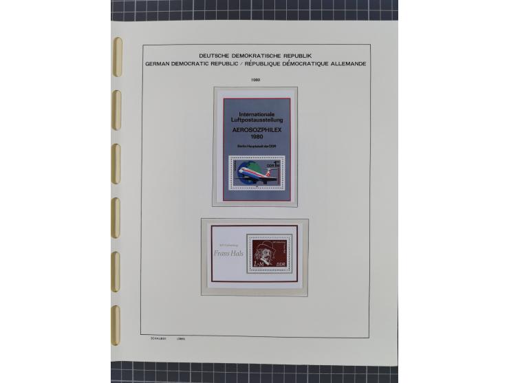 1945/90, ungebrauchte und postfrische Sammlung, oftmals komplett, dabei Bund/Berlin und DDR, DDR mit guten Dienstmarken inkl.