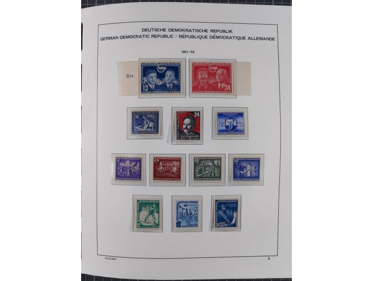 1945/90, ungebrauchte und postfrische Sammlung, oftmals komplett, dabei Bund/Berlin und DDR, DDR mit guten Dienstmarken inkl.