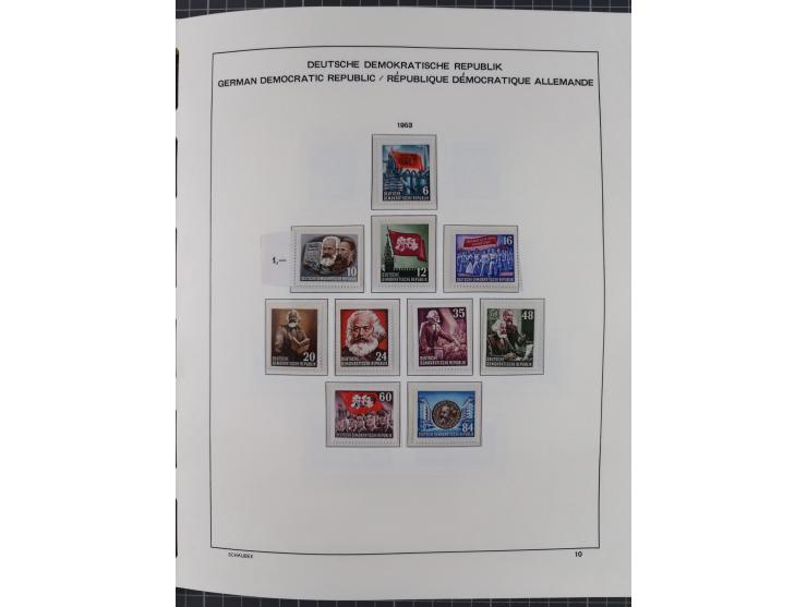 1945/90, ungebrauchte und postfrische Sammlung, oftmals komplett, dabei Bund/Berlin und DDR, DDR mit guten Dienstmarken inkl.
