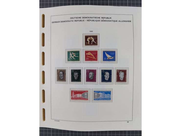 1945/90, ungebrauchte und postfrische Sammlung, oftmals komplett, dabei Bund/Berlin und DDR, DDR mit guten Dienstmarken inkl.