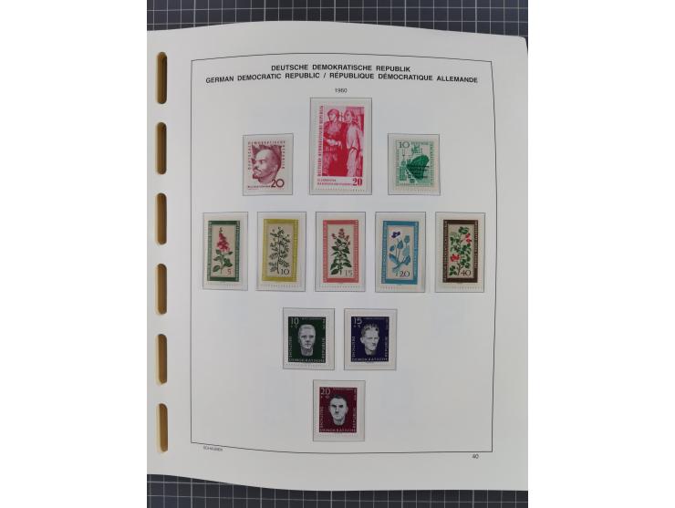 1945/90, ungebrauchte und postfrische Sammlung, oftmals komplett, dabei Bund/Berlin und DDR, DDR mit guten Dienstmarken inkl.