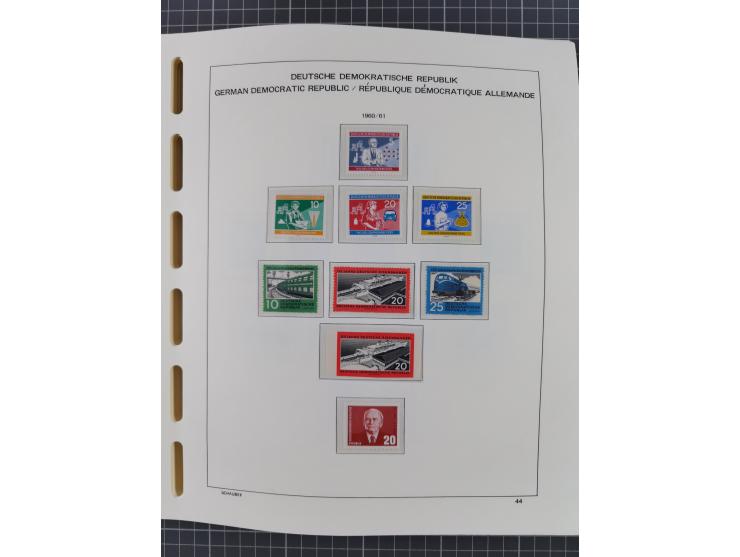 1945/90, ungebrauchte und postfrische Sammlung, oftmals komplett, dabei Bund/Berlin und DDR, DDR mit guten Dienstmarken inkl.