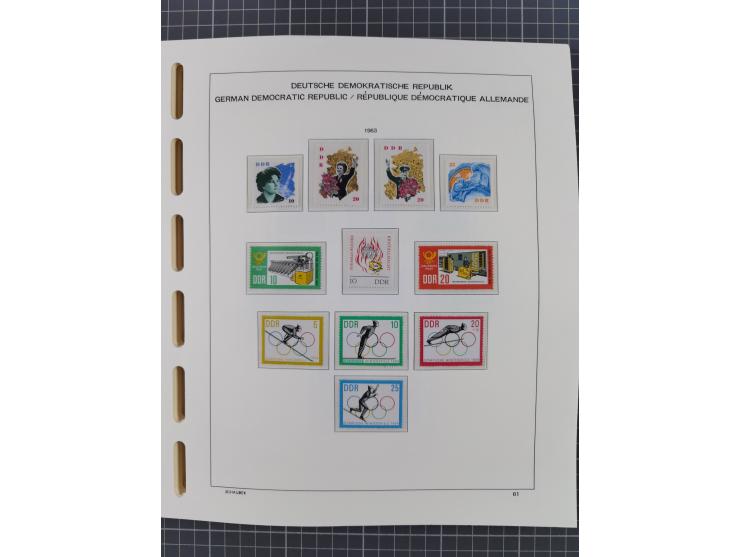 1945/90, ungebrauchte und postfrische Sammlung, oftmals komplett, dabei Bund/Berlin und DDR, DDR mit guten Dienstmarken inkl.
