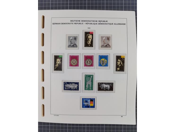 1945/90, ungebrauchte und postfrische Sammlung, oftmals komplett, dabei Bund/Berlin und DDR, DDR mit guten Dienstmarken inkl.