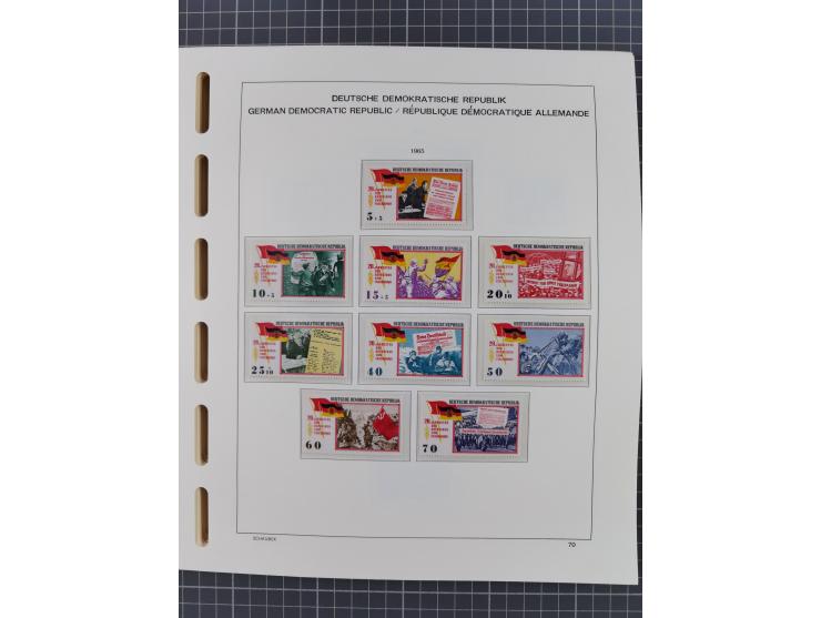 1945/90, ungebrauchte und postfrische Sammlung, oftmals komplett, dabei Bund/Berlin und DDR, DDR mit guten Dienstmarken inkl.