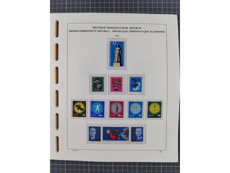 1945/90, ungebrauchte und postfrische Sammlung, oftmals komplett, dabei Bund/Berlin und DDR, DDR mit guten Dienstmarken inkl.