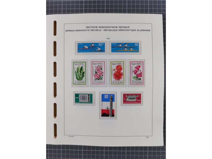 1945/90, ungebrauchte und postfrische Sammlung, oftmals komplett, dabei Bund/Berlin und DDR, DDR mit guten Dienstmarken inkl.