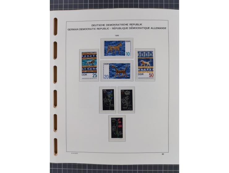 1945/90, ungebrauchte und postfrische Sammlung, oftmals komplett, dabei Bund/Berlin und DDR, DDR mit guten Dienstmarken inkl.