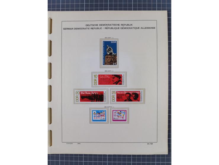1945/90, ungebrauchte und postfrische Sammlung, oftmals komplett, dabei Bund/Berlin und DDR, DDR mit guten Dienstmarken inkl.