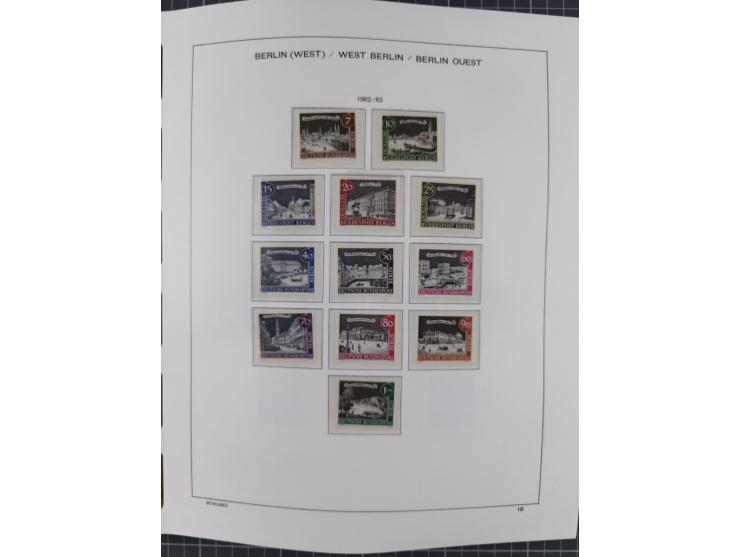 1945/90, ungebrauchte und postfrische Sammlung, oftmals komplett, dabei Bund/Berlin und DDR, DDR mit guten Dienstmarken inkl.