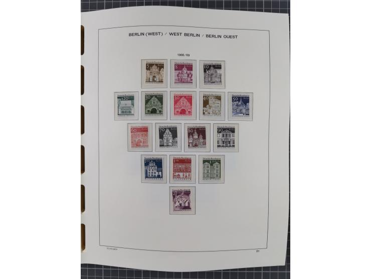 1945/90, ungebrauchte und postfrische Sammlung, oftmals komplett, dabei Bund/Berlin und DDR, DDR mit guten Dienstmarken inkl.