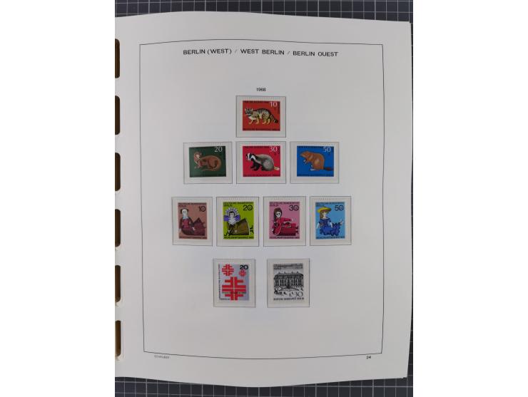 1945/90, ungebrauchte und postfrische Sammlung, oftmals komplett, dabei Bund/Berlin und DDR, DDR mit guten Dienstmarken inkl.