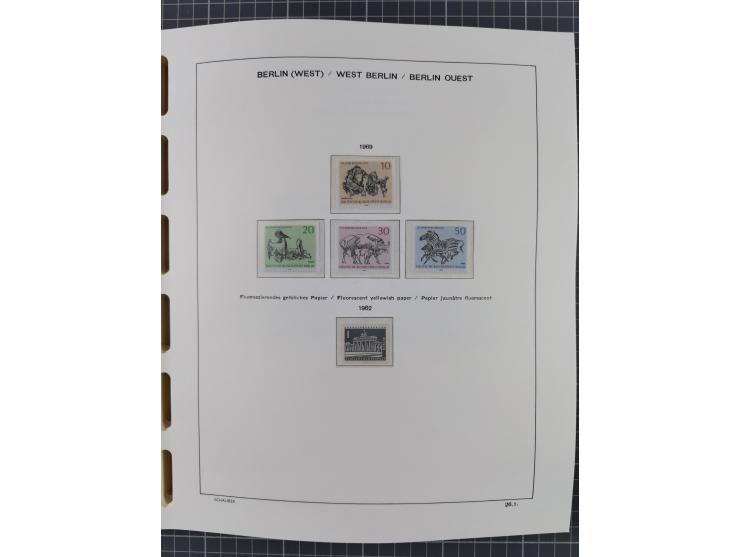 1945/90, ungebrauchte und postfrische Sammlung, oftmals komplett, dabei Bund/Berlin und DDR, DDR mit guten Dienstmarken inkl.