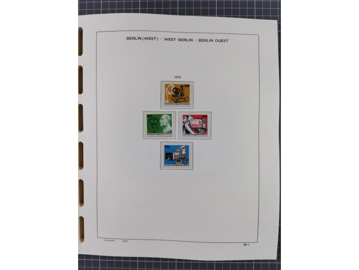 1945/90, ungebrauchte und postfrische Sammlung, oftmals komplett, dabei Bund/Berlin und DDR, DDR mit guten Dienstmarken inkl.