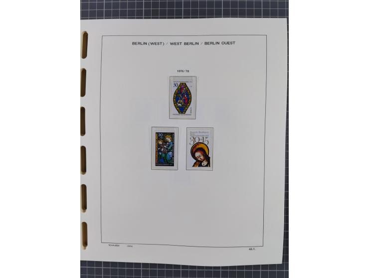 1945/90, ungebrauchte und postfrische Sammlung, oftmals komplett, dabei Bund/Berlin und DDR, DDR mit guten Dienstmarken inkl.