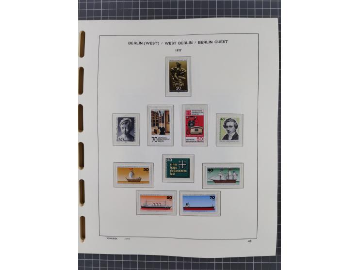 1945/90, ungebrauchte und postfrische Sammlung, oftmals komplett, dabei Bund/Berlin und DDR, DDR mit guten Dienstmarken inkl.