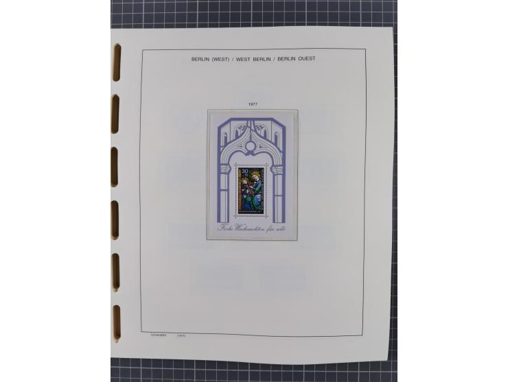 1945/90, ungebrauchte und postfrische Sammlung, oftmals komplett, dabei Bund/Berlin und DDR, DDR mit guten Dienstmarken inkl.