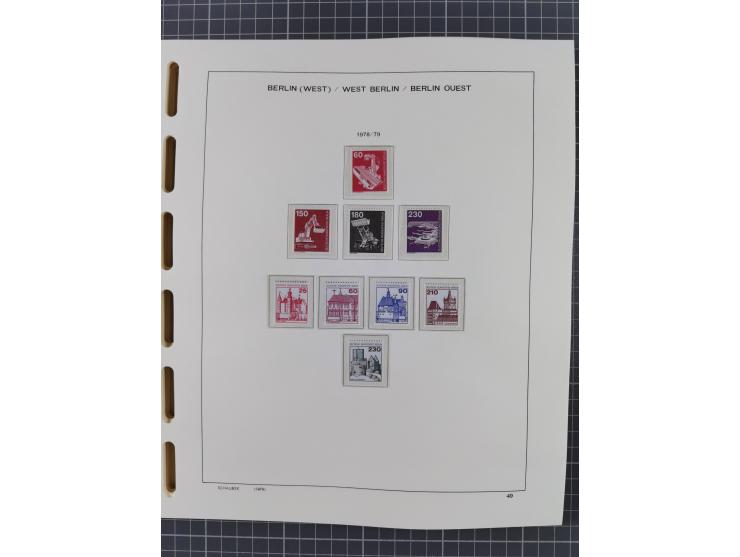 1945/90, ungebrauchte und postfrische Sammlung, oftmals komplett, dabei Bund/Berlin und DDR, DDR mit guten Dienstmarken inkl.