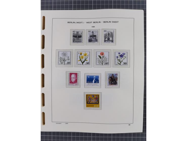1945/90, ungebrauchte und postfrische Sammlung, oftmals komplett, dabei Bund/Berlin und DDR, DDR mit guten Dienstmarken inkl.