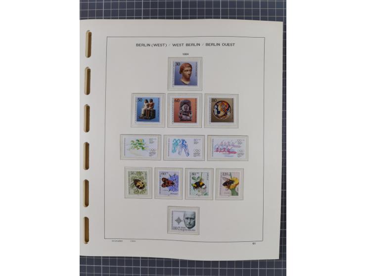 1945/90, ungebrauchte und postfrische Sammlung, oftmals komplett, dabei Bund/Berlin und DDR, DDR mit guten Dienstmarken inkl.
