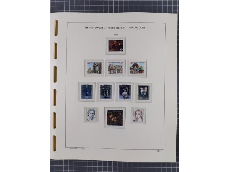 1945/90, ungebrauchte und postfrische Sammlung, oftmals komplett, dabei Bund/Berlin und DDR, DDR mit guten Dienstmarken inkl.