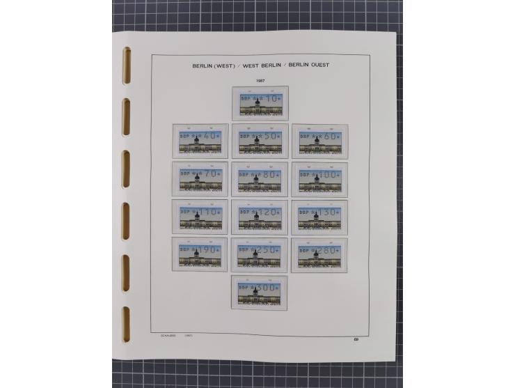 1945/90, ungebrauchte und postfrische Sammlung, oftmals komplett, dabei Bund/Berlin und DDR, DDR mit guten Dienstmarken inkl.