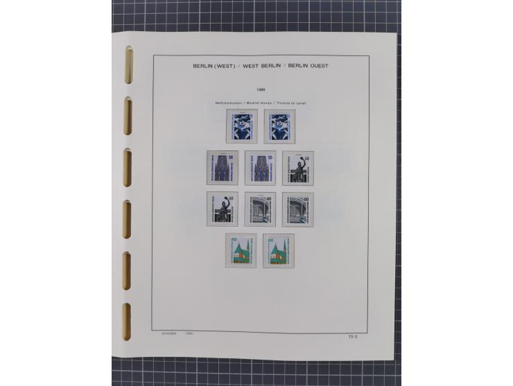 1945/90, ungebrauchte und postfrische Sammlung, oftmals komplett, dabei Bund/Berlin und DDR, DDR mit guten Dienstmarken inkl.